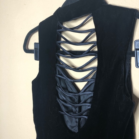 Vintage Black Velvet Cocktail Dress Size 2 - Picture 4 of 7